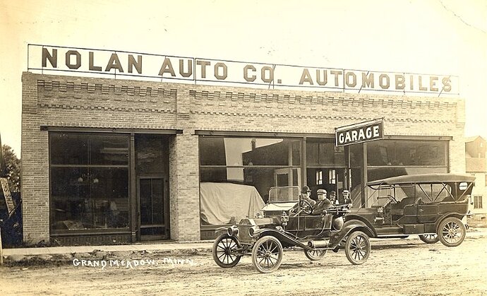 GM 1911 Ford Dealer.jpg