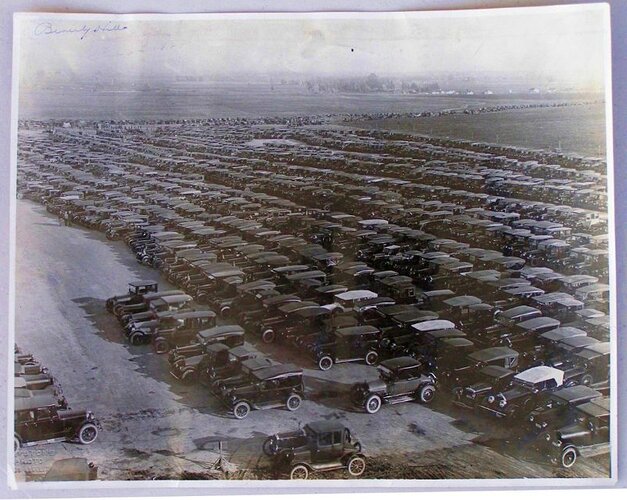 Cars Parked at Beverly Hills Speedway, 1924.JPG