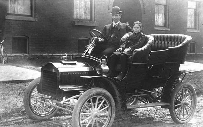 1905-Henry-and-Edsel-Ford-in-Model-F.jpg