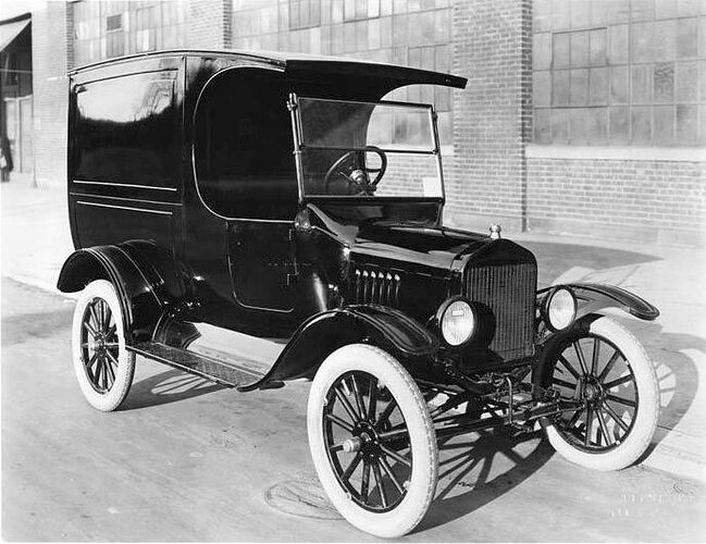 1923 Ford Model T Truck Factory Photo.jpg