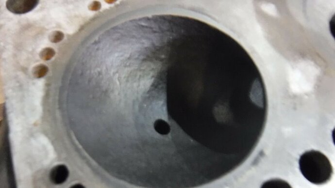 End cylinder combustion chamber.jpg