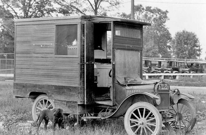 1920's Ford Motor Home.jpg