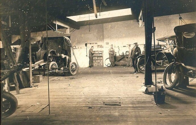 1920's Garage Scene.JPG