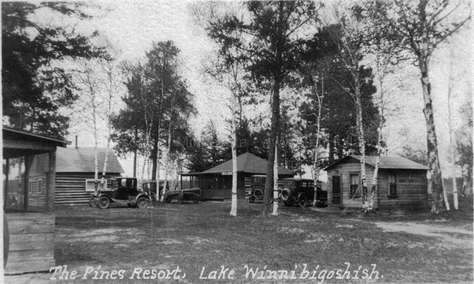 9C-1-Pines-Resort-Lake-Winnibigoshish-1920s-.jpg