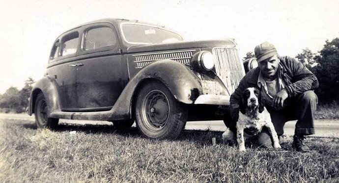1935 Ford sedan.jpg