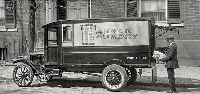 1925 BANNER LAUNDRY TRUCK.JPG