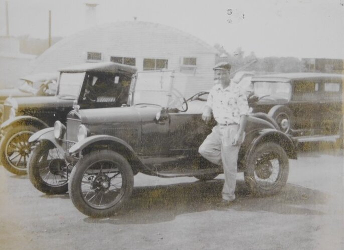 1926 roadster no electrics restored by dad 1953 minneapolis car show.jpg