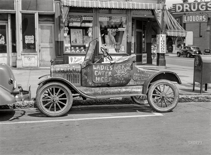 WELL USED FORD - 1940.jpg