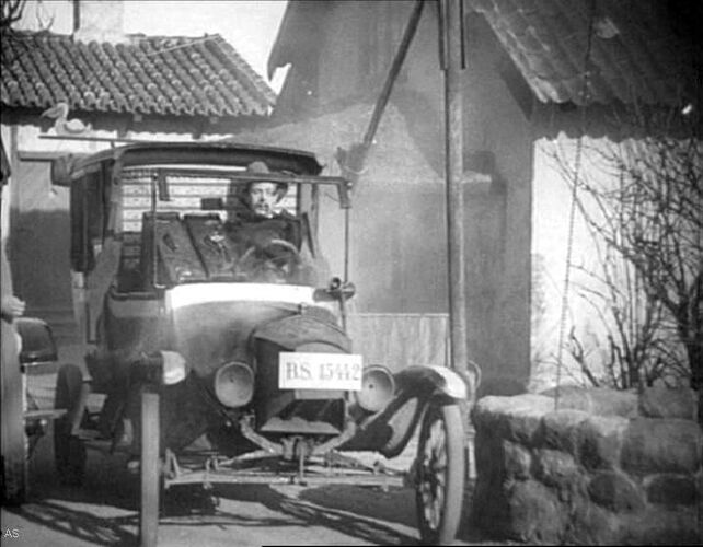 1915 town car.jpg