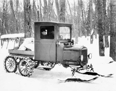 1920-1929-ford-trucks-3.jpg