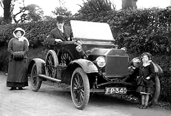 1913_Ford_Model_T.jpg