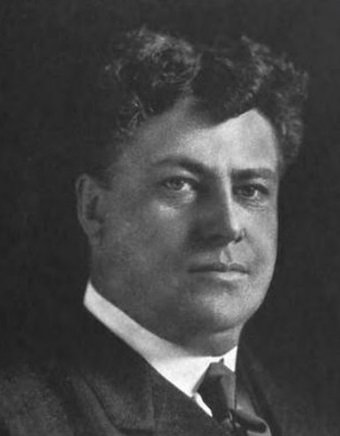 Walter_E.Flanders(American_automobile_executive).jpg