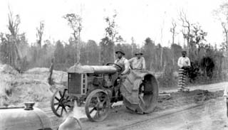 1915_road_construction-2.jpg