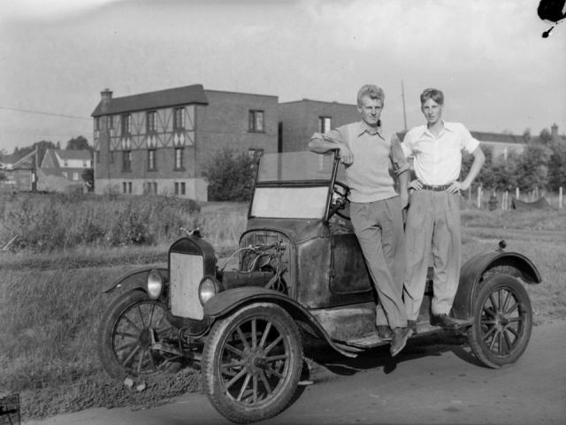 1923-ford-t-in-canada.jpg