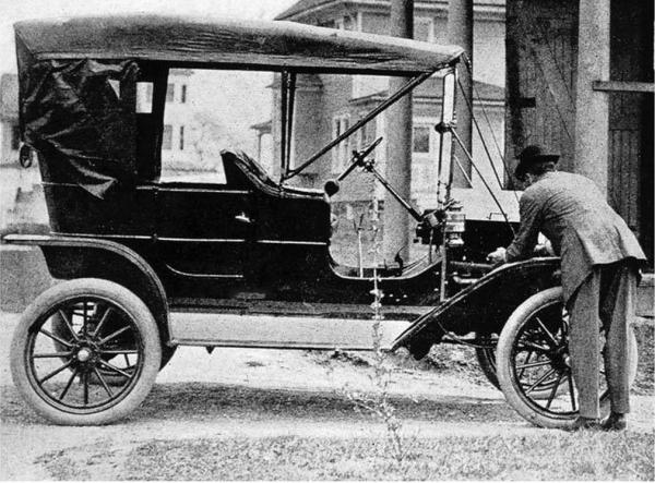 1911-ford-factory-photojpg_t2.jpg