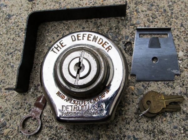defender coil box lock 2.jpg