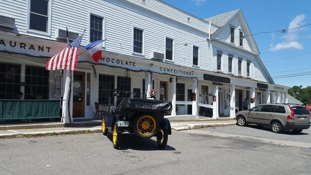 32. L.A. Burdick's Walpole, NH August 6th, 2017 - Copy.jpg