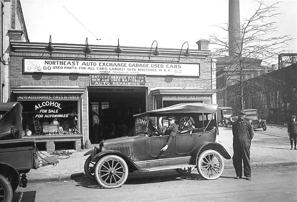 1910-Automobile-Repair-Shop.jpg